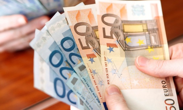 Ile trzeba, by ocalić euro?