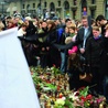 Warszawa, 10.04.2010 r. Czy uda nam się zamienić to poruszenie serc w czyn, w trwałe poczucie wspólnoty, w odpowiedzialność za dobro, którym jest ojczyzna?