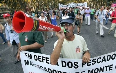 Portugalia: Pierwsze wielkie demonstracje