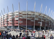 Tysiące ludzi na Stadionie Narodowym