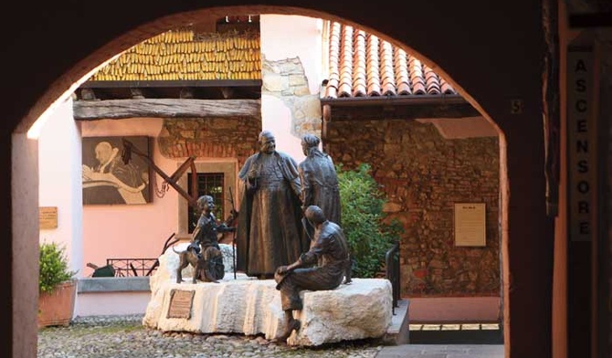 Pokolenie J23. Reportaż z rodzinnego miasteczka papieża 