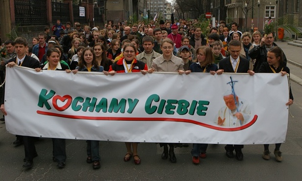 Łódź: Marsz młodych dla Jana Pawła II