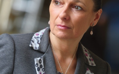 Prokurator Ewa Koj, naczelnik oddziałowej komisji śledczej IPN w Katowicach, nadzoruje prowadzenie wielu trudnych i głośnych śledztw, m.in. w sprawie okoliczności wprowadzenia stanu wojennego czy badanie okoliczności zamachu na życie Jana Pawła II 