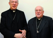 Nowy arcybiskup Brukseli André Leonard (z lewej) ma 69 lat, 36 lat kapłaństwa, od 19 lat jest biskupem.