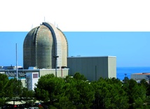 W hiszpańskim Vandellos elektrownia atomowa położona jest nad morzem.
