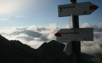 W Tatrach trwa odnawianie oznakowania szlaków