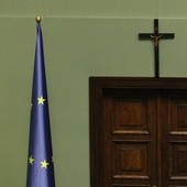 Polacy chcą krzyża w Sejmie