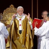 Benedykt XVI: Niech Bóg uczyni nas narzędziami pokoju