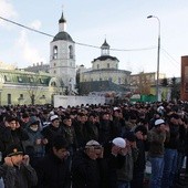 Muzułmańskie modły w centrum Moskwy