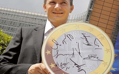 Słowacy już płacą w euro