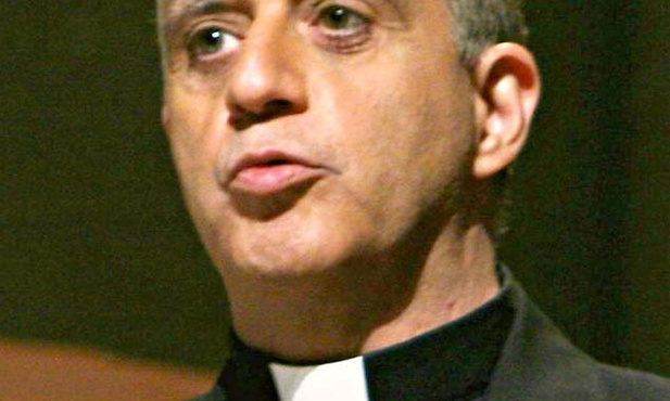 Arcybiskup Rino Fisichella