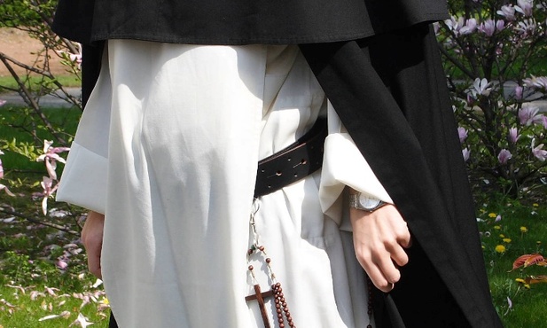 Kilkunastu dominikanów współpracowało z SB