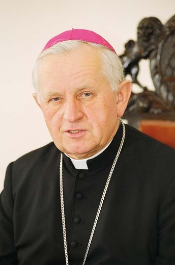 Abp Damian Zimoń