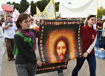 2,5 mln Polaków w ruchach