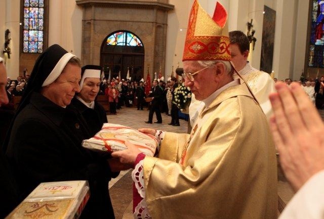 Pożegnanie arcybiskupa Damiana Zimonia