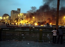 Tahrir płonie
