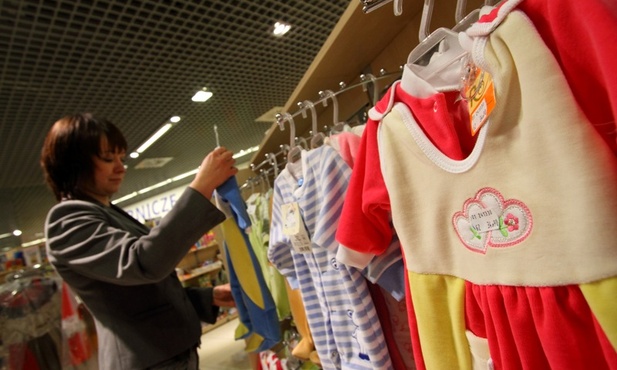 PiS: Nie podnosić VAT-u na ubranka