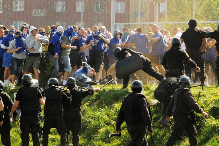 Bezpieczniej na stadionach?