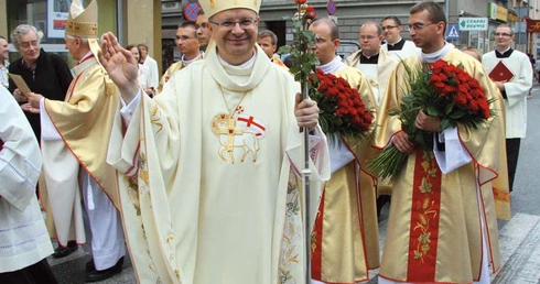 Święcenia i ingres