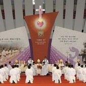 Święcenia kapłańskie w Seulu