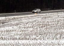 Niemcy: Śnieg i lód na drogach