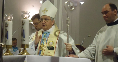Nuncjusz: Tylko grzech degraduje