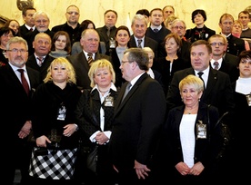 Prezydent z rodzinami poległych górników