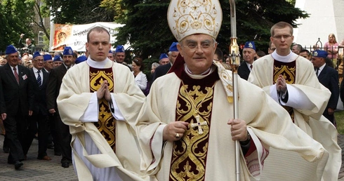 Abp Henryk Hoser