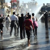 Jemen: Krew na ulicach, tłumy protestują