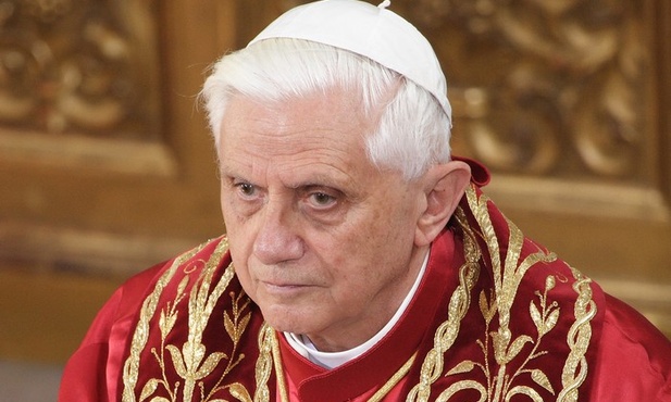 Papież potępił zamachy w Nigerii