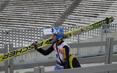 Dwóch Polaków na podium konkursu na skoczni w Kuusamo