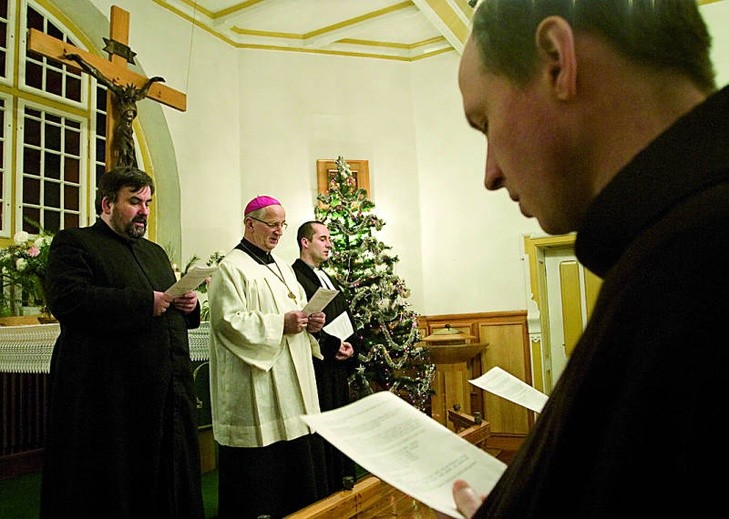 Wspólna modlitwa katolików i ewangelików w kaplicy ewangelicko-augsburskiej w Bytomiu