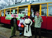 W Misyjnym Tramwaju Nadziei będzie można spotkać wolontariuszy rozdających materiały informacyjne