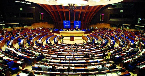 Wnętrze sali Zgromadzenia Parlamentarnego Rady Europy