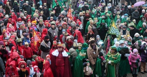 Ponad 100 tys. uczestników Orszaków