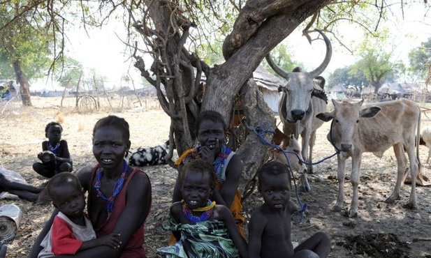 Sudan Płd.: Walki, korupcja, inflacja 
