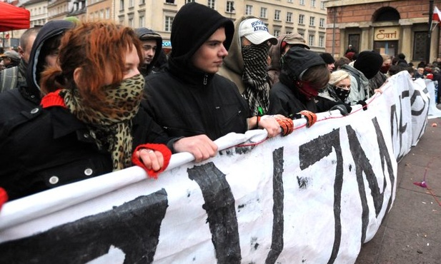Antifa szczuje na "faszystów"