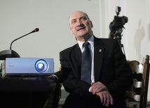 Macierewicz: Miller poświadczył nieprawdę