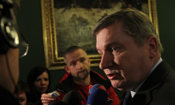 Brak przesłanek do wznowienia prac komisji Millera 