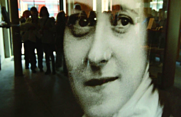 Droga usłana różami