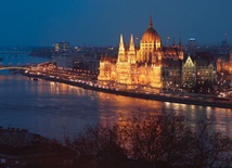 Węgry: Konstytucja obroniona