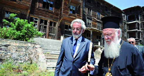 Turcja zwraca sierociniec