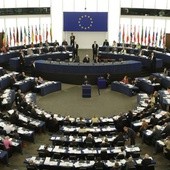 PE przyjął rezolucję o Polsce