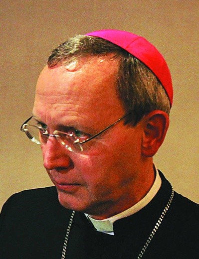 Bp Piotr Libera