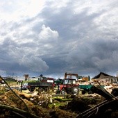 Krajobraz po trąbie powietrznej