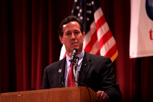 USA: Santorum zagraża Romneyowi