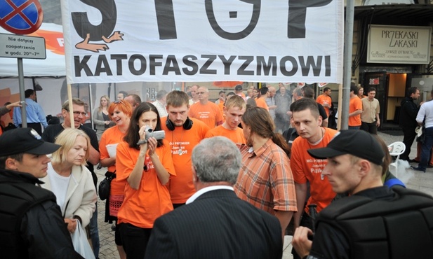 Klerofobia Polsce szkodzi