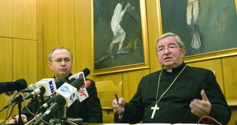 Biskupi poprosili o zbadanie swoich teczek