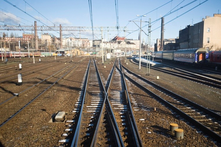 UTK rozpoczął kontrole na kolei