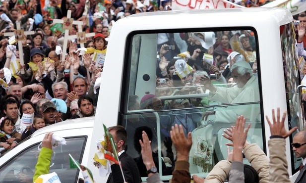 100 mln katolików czeka na Papieża
